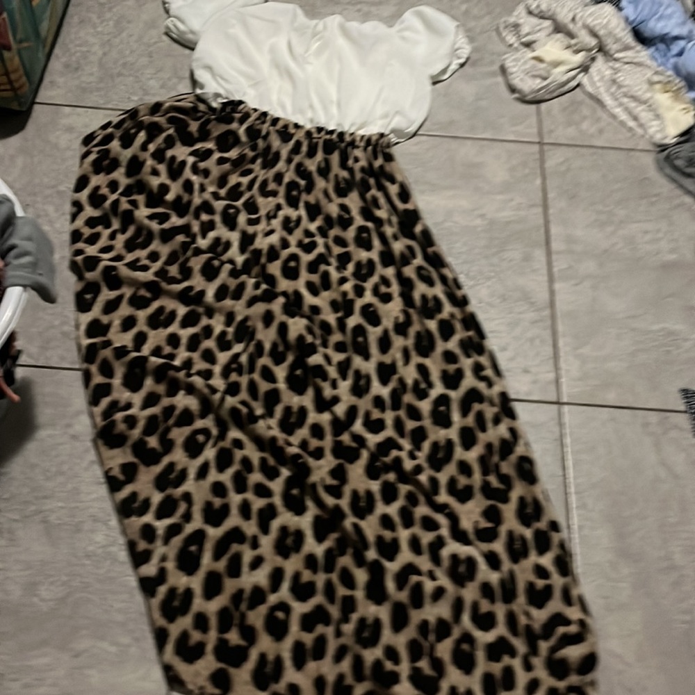 Dress - Picture 2 of 2